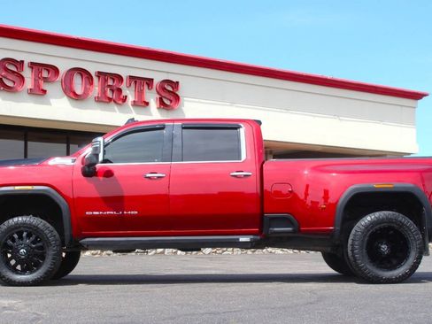 Used 2020 GMC Sierra 3500 Denali w/ Denali Ultimate Package AWD/4WD image 6
