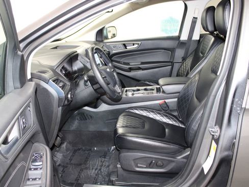 Used 2024 Ford Edge Titanium image 21