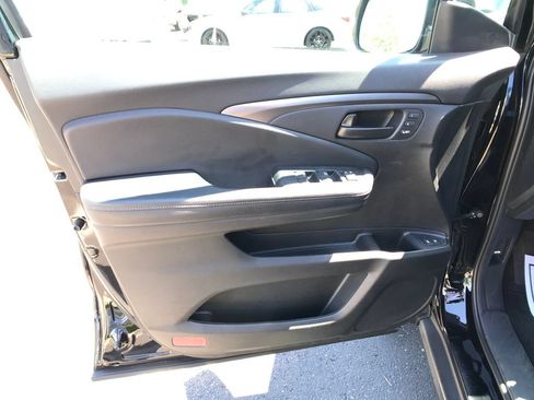 Certified 2023 Honda Passport EX-L image 16
