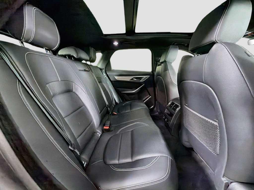 Used 2025 Jaguar F-PACE R-Dynamic S AWD/4WD image 29