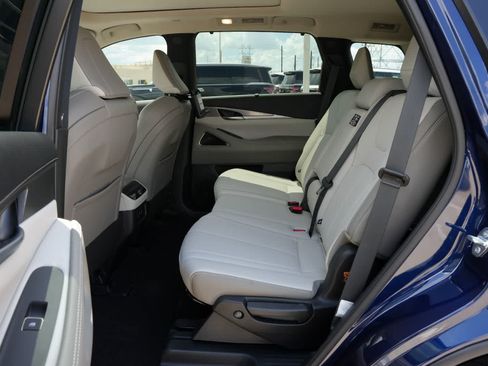 Certified 2026 INFINITI QX60 Luxe w/ Family Package FWD image 19