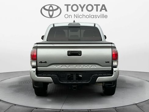 Used 2023 Toyota Tacoma Limited image 5