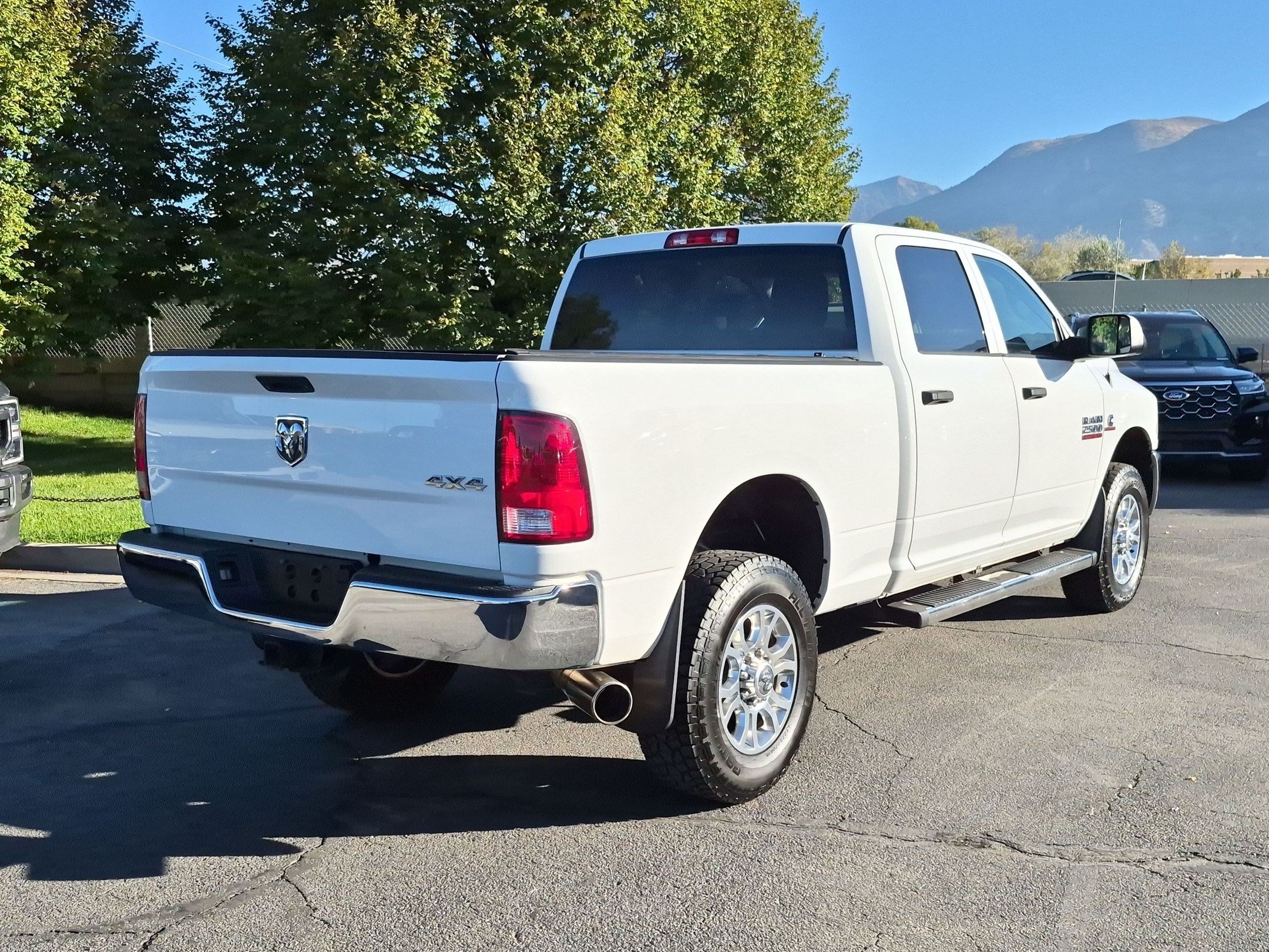 Used 2018 RAM 2500 Tradesman w/ Chrome Appearance Group AWD/4WD image 3