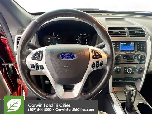 Used 2014 Ford Explorer XLT FWD image 8