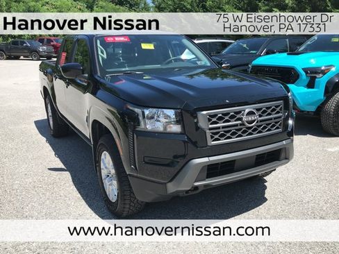Certified 2022 Nissan Frontier SV w/ Technology Package AWD/4WD image 1