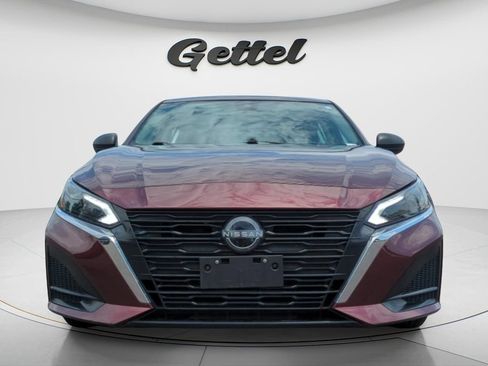 Used 2024 Nissan Altima 2.5 SV FWD image 2