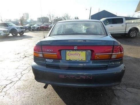 Used 2002 Saturn L-Series L200 image 7