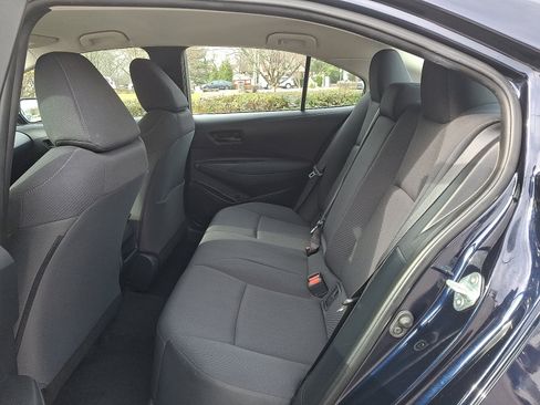 Used 2022 Toyota Corolla LE image 10