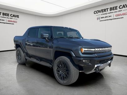 New 2025 GMC Hummer EV 2X w/ LPO, Dark Essentials Package