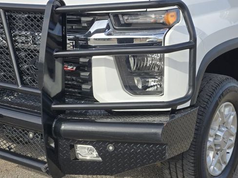 Used 2020 Chevrolet Silverado 2500 LT w/ Texas Edition image 10