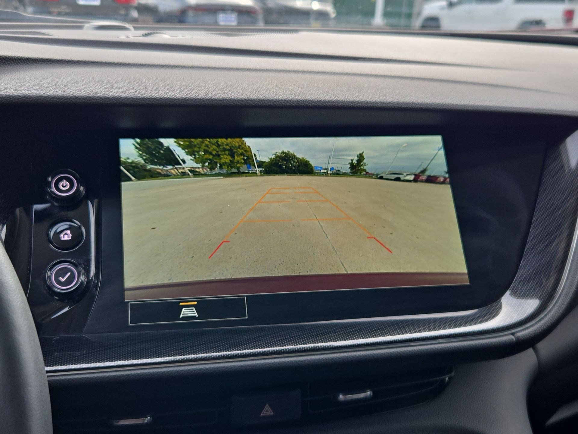 Used 2023 Buick Envision Essence FWD image 23