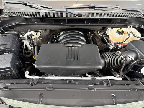 Used 2024 Chevrolet Tahoe Z71 AWD/4WD image 32