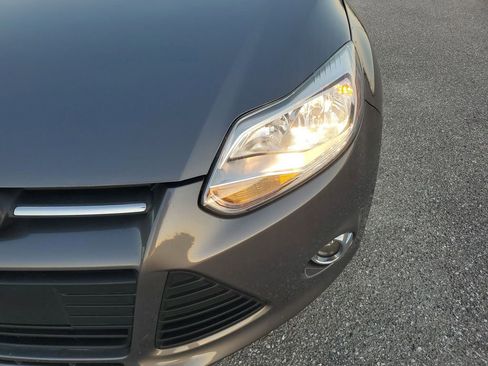 Used 2014 Ford Focus SE w/ Equipment Group 201A image 16