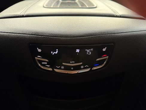 Used 2019 Cadillac Escalade Luxury image 38