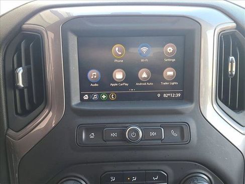 Used 2020 Chevrolet Silverado 1500 Custom w/ Custom Value Package image 11