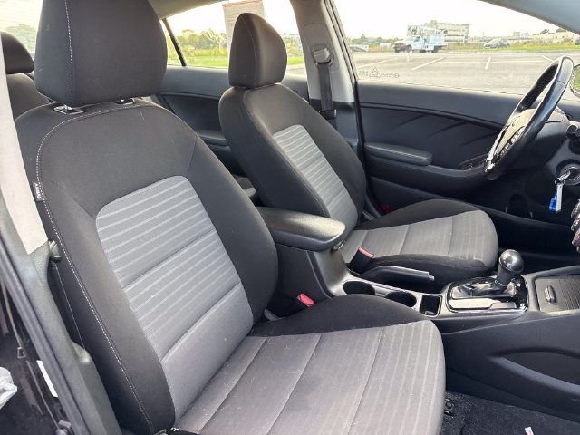 Used 2018 Kia Forte S FWD image 13