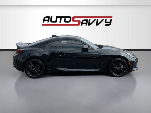 Used 2025 Toyota GR86 Premium w/ ALL Weather Mat Package (TMS) image 8