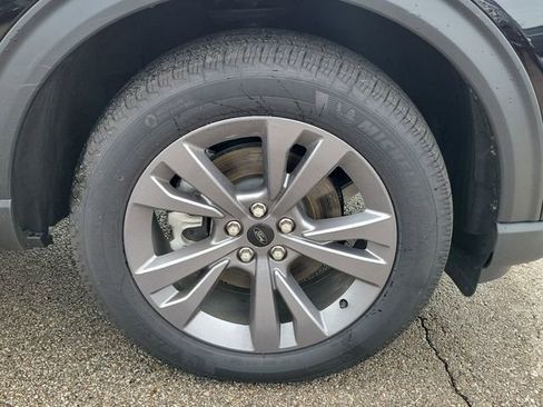 Used 2025 Ford Explorer Active w/ Active Comfort Package AWD/4WD image 9