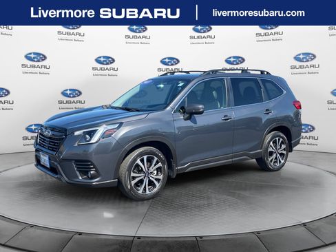 Used 2023 Subaru Forester Limited AWD/4WD image 1