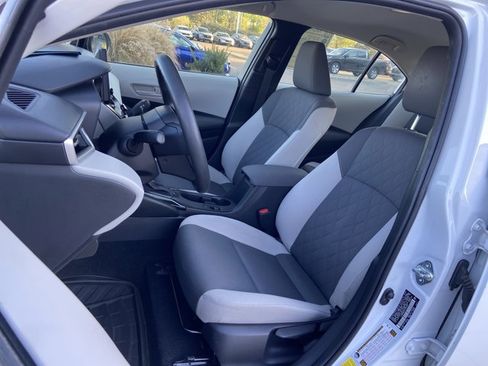 Used 2023 Toyota Corolla LE image 17