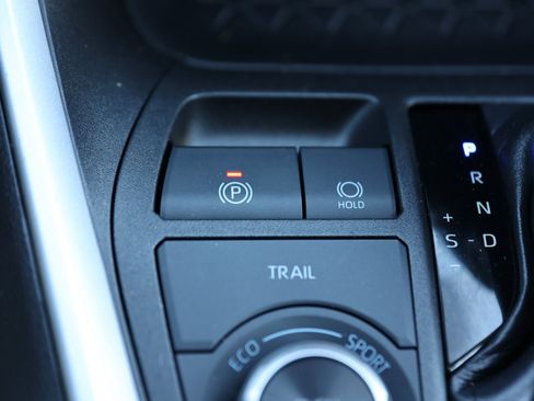 Used 2023 Toyota RAV4 LE image 34