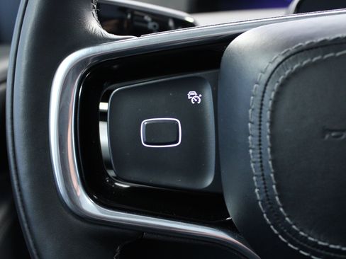 Used 2025 Lincoln Navigator L Reserve image 21