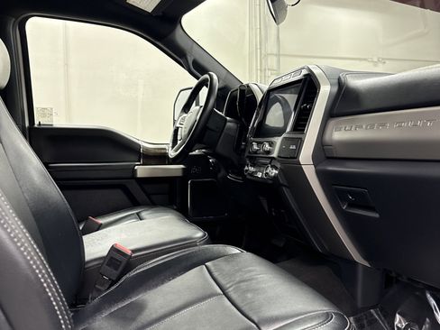 Used 2022 Ford F250 Lariat w/ Lariat Ultimate Package image 22