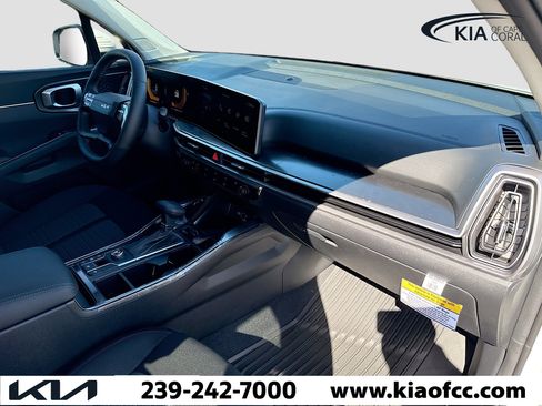 New 2026 Kia Sorento LX image 13