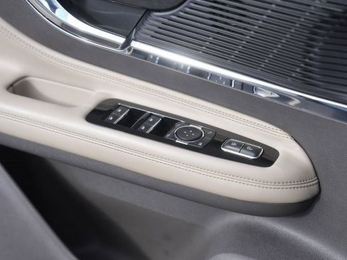 Used 2021 Lincoln Corsair FWD w/ Equipment Group 101A image 28