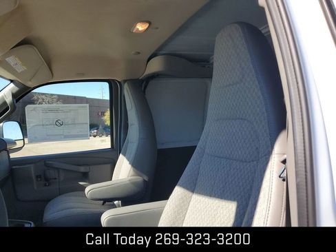 New 2025 GMC Savana 3500 Extended w/ Driver Convenience Package image 18