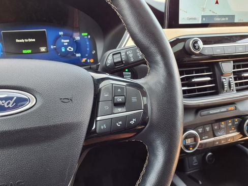 Used 2021 Ford Escape Titanium w/ Titanium Elite Package image 32