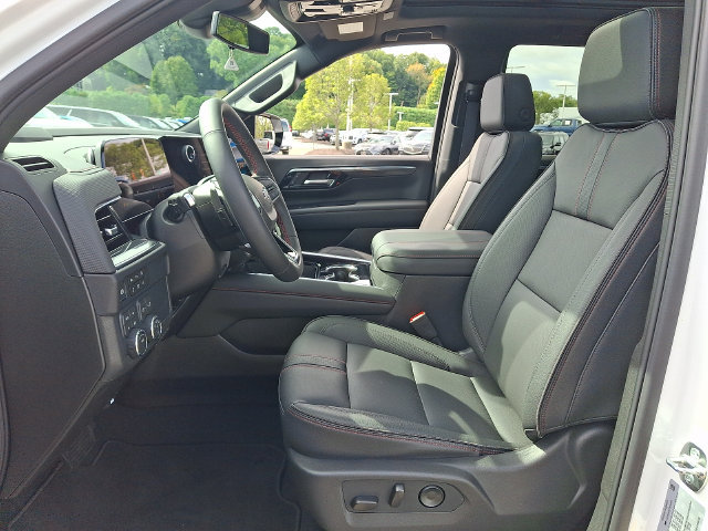 Used 2026 Chevrolet Tahoe RST w/ Comfort Package AWD/4WD image 2