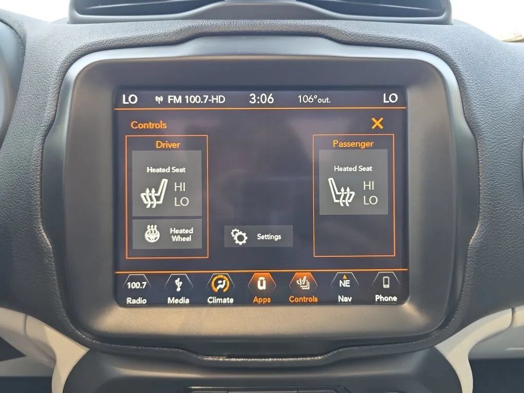 Used 2018 Jeep Renegade Limited w/ UConnect 8.4 Nav Group FWD image 33
