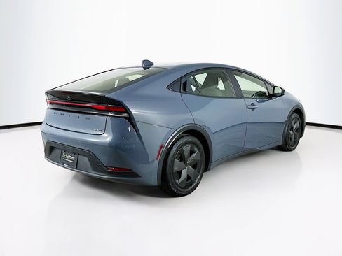 Used 2024 Toyota Prius LE image 9