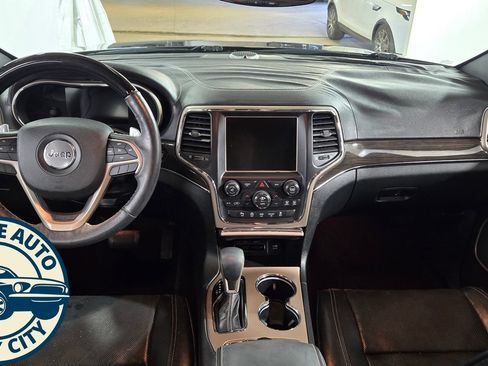 Used 2017 Jeep Grand Cherokee Overland AWD/4WD image 33