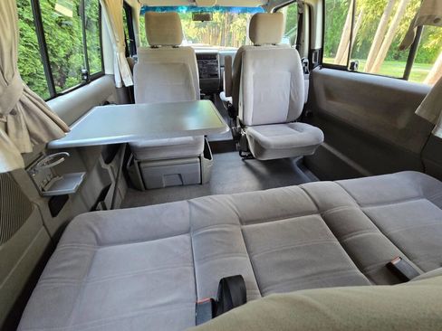 Used 1999 Volkswagen Eurovan MV FWD image 22
