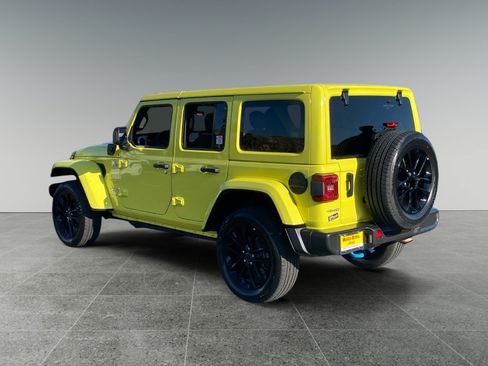 Used 2024 Jeep Wrangler Unlimited Sahara AWD/4WD image 3