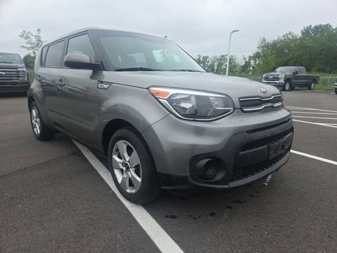 Used 2017 Kia Soul FWD image 1