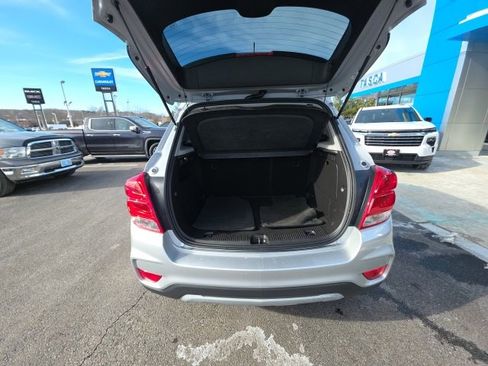 Used 2019 Chevrolet Trax LT w/ LT Convenience Package image 26
