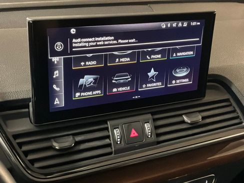 Used 2022 Audi Q5 2.0T Premium image 2