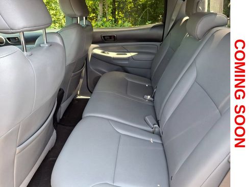 Used 2013 Toyota Tacoma 4x4 Double Cab w/ Limited Pkg image 10