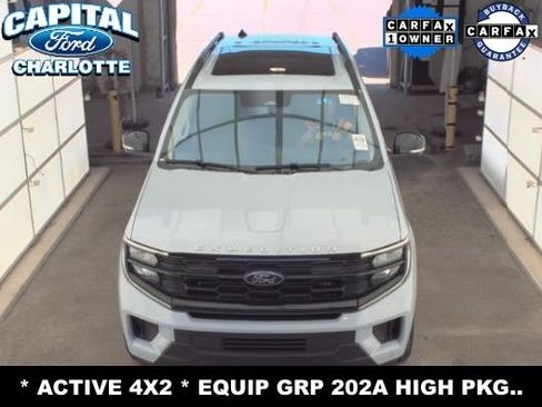 Used 2025 Ford Expedition Active RWD image 2