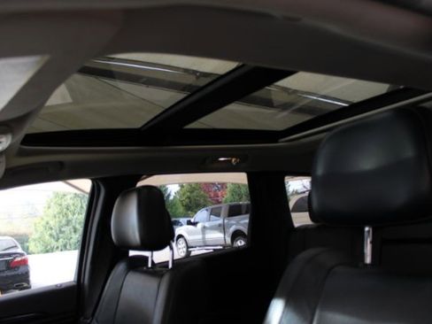 Used 2012 Jeep Grand Cherokee Laredo image 12