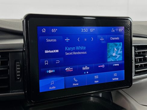 Used 2024 Ford Explorer XLT w/ Equipment Group 202A image 21