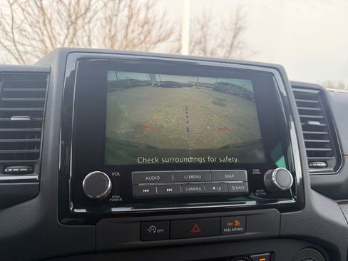 Used 2024 Nissan Frontier PRO-4X w/ Technology Package image 18