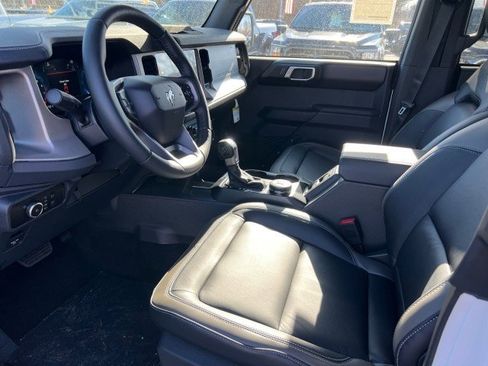 New 2025 Ford Bronco Outer Banks image 7
