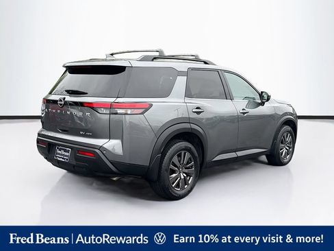 Used 2023 Nissan Pathfinder SV AWD/4WD image 9