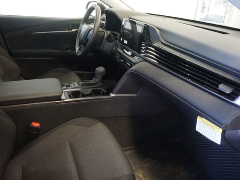 Used 2025 Toyota Camry LE FWD image 20