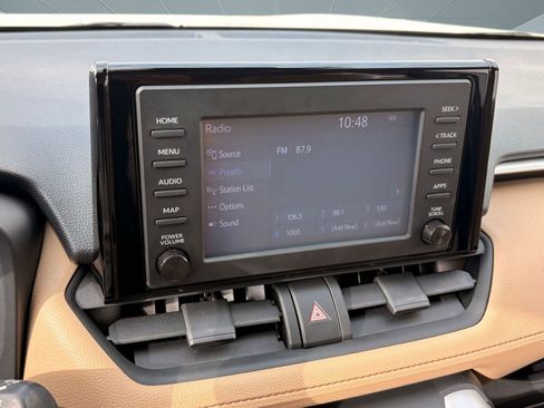 Used 2019 Toyota RAV4 LE image 29