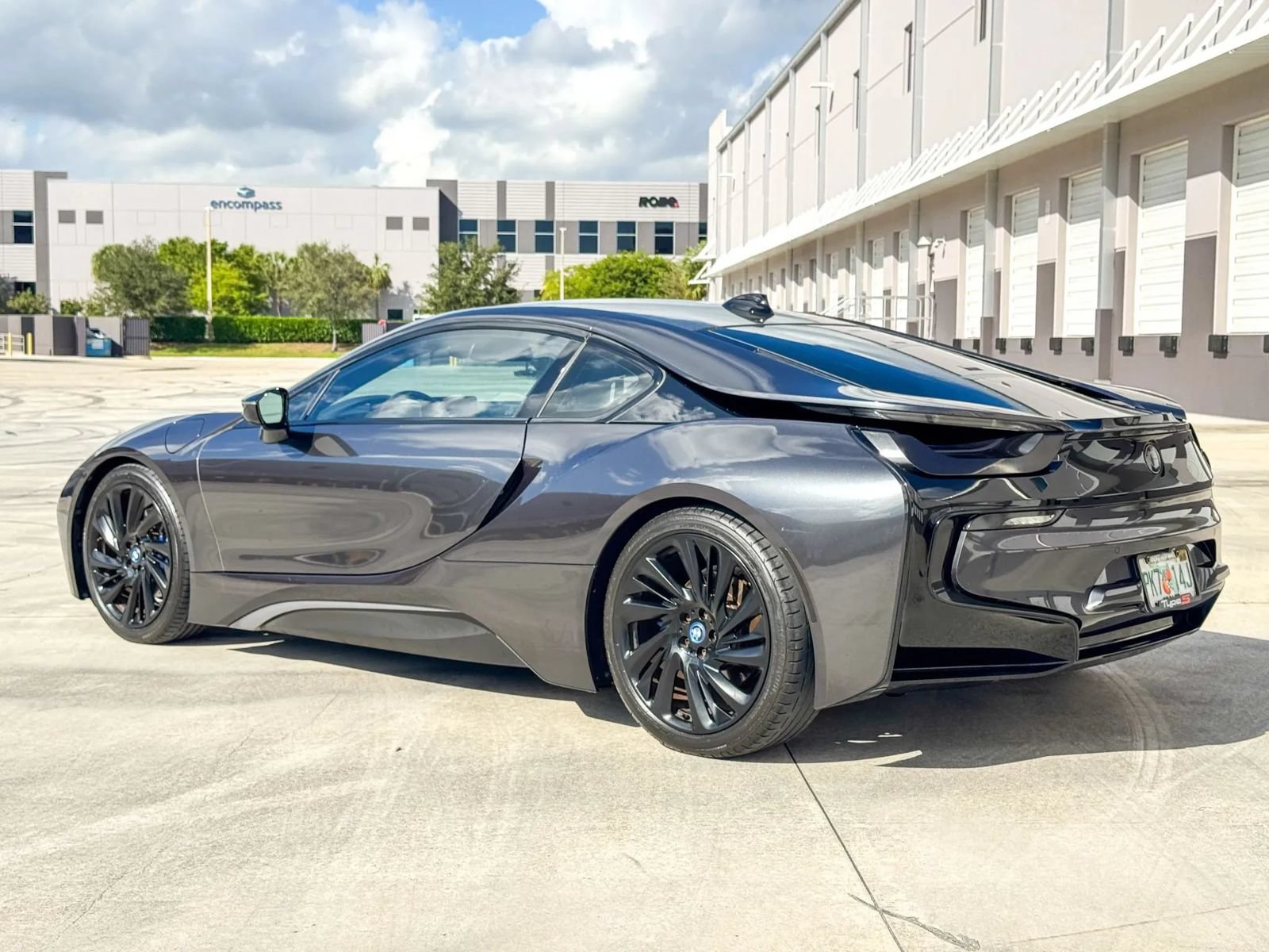 Used 2015 BMW i8 AWD/4WD image 5